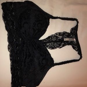 Black lace brallette